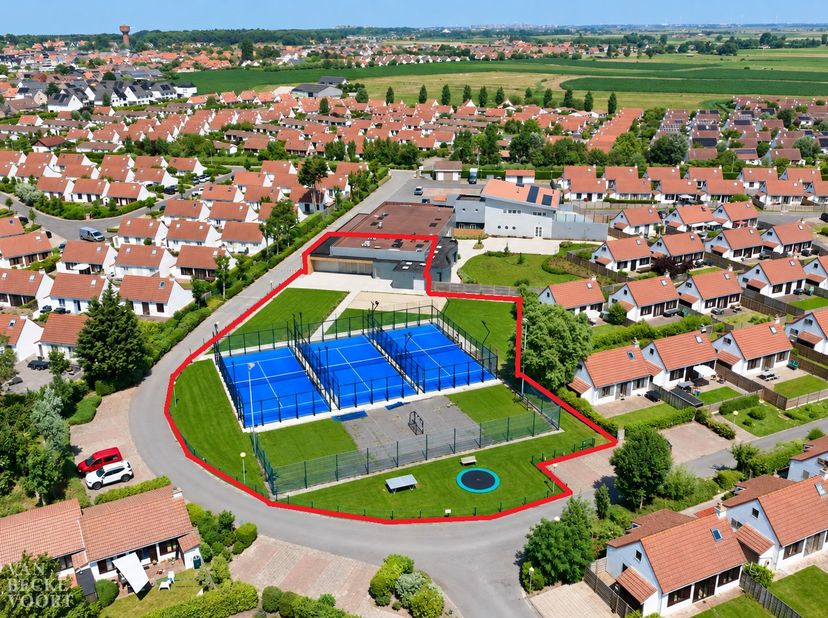 Bedrijfsvastgoed te huur in Bredeweg 113,
                    8420 Klemskerke