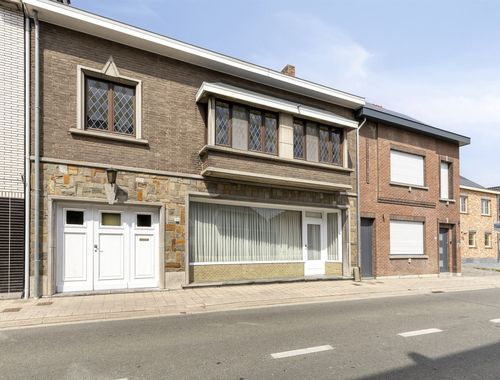                                         Bien commercial à vendre à Buggenhout, € 279.000
