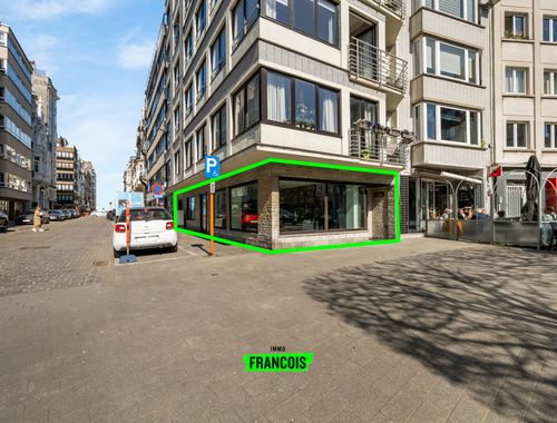                                         Bâtiment commercial à vendre à Oostende, € 229.000
