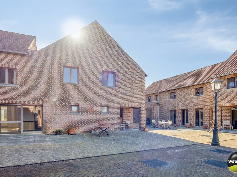 Hoevewoning op 64a59ca in een landelijke omgeving – Vechmaallaan 69, 3870 Heers<br />
<br />
In het landelijke Vechmaal (Heers) bevindt zich deze kara