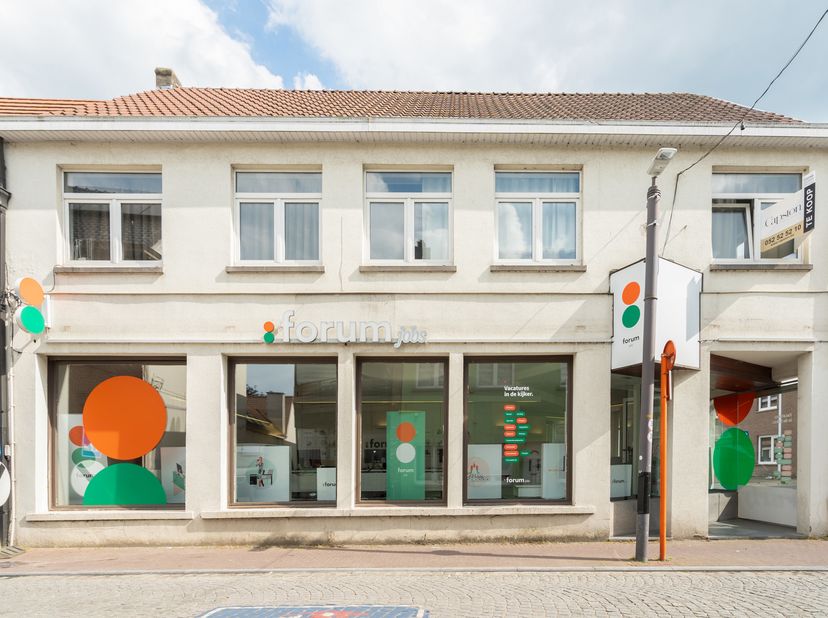 Bien professionnel à vendre
                    à 9240 Zele