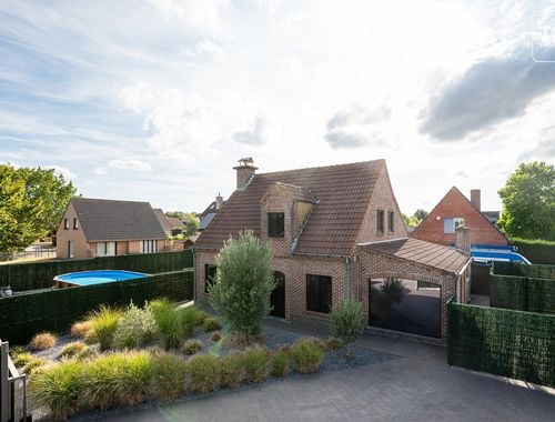                                         Woning te koop in Lovendegem, € 595.000
