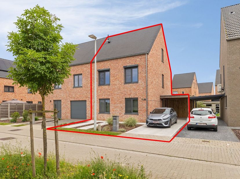 Energiezuinige woning met 3 slaapkamers en polyvalente zolderruimte in een kindvriendelijke straat<br />
Deze recente woning werd gebouwd in 2018 en