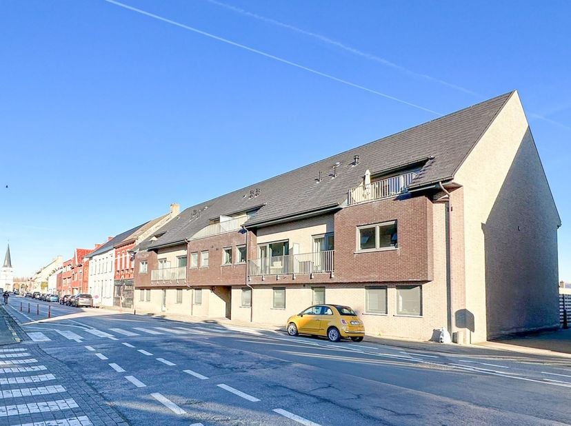 Appartement à louer
                    à 9950 Waarschoot