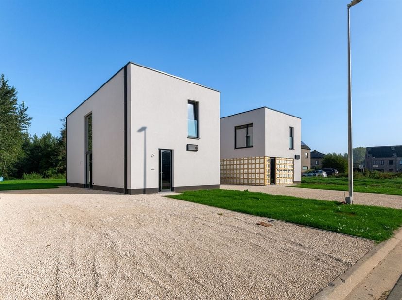 Huis te koop in Hazelaar 35,
                    2430 Vorst