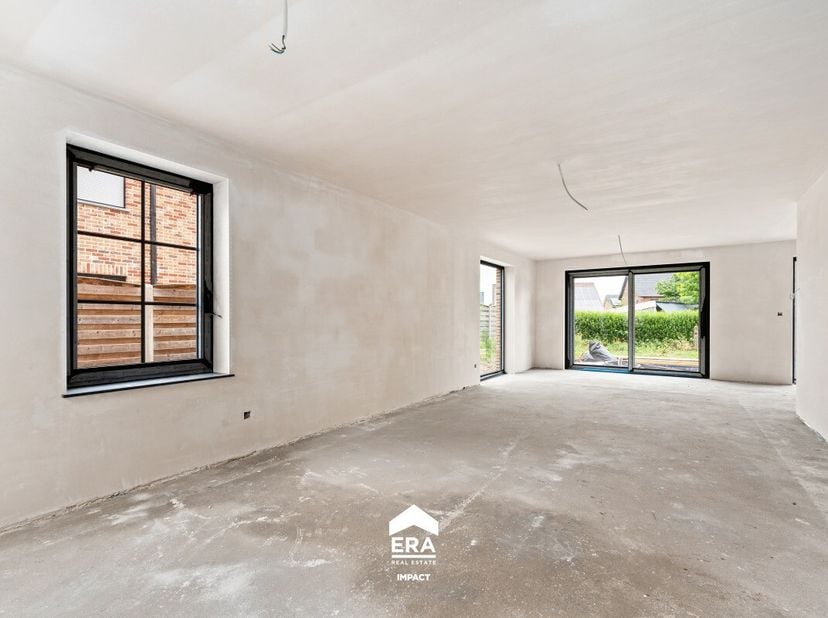 [[ DIT PAND NEEMT DEEL AAN DE ERA OPEN HUIZEN DAG OP 13/6 VAN 16:00 TOT 17:00 ]] Deze moderne halfopen bebouwing is rustig gelegen in de nieuwe verkav