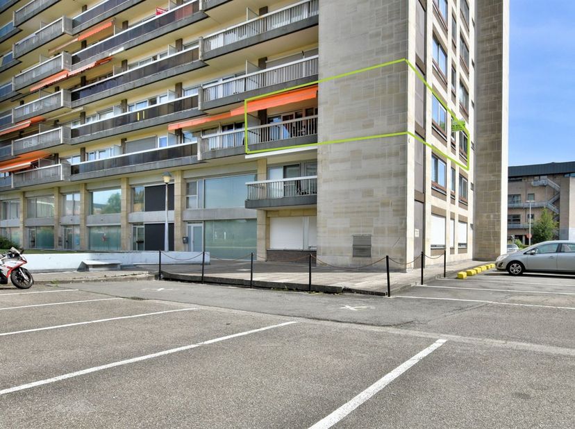 Recent gerenoveerd appartement met bijzonder goede ligging aan "Brusselse Forten" <br />
Dit instapklaar en recent gerenoveerde appartement (2015) is