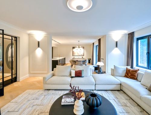                                         Appartement te huur in Ukkel, € 3.950
