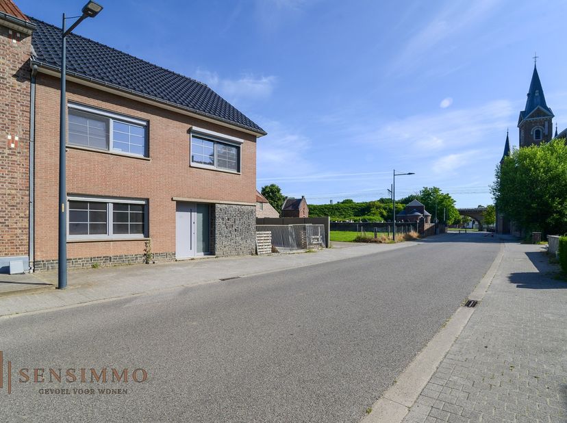 Graag heten wij u welkom in het landelijk gelegen Nerem, een deelgemeente van Tongeren-Borgloon waar het rustig en gezellig is om te wonen en te verto