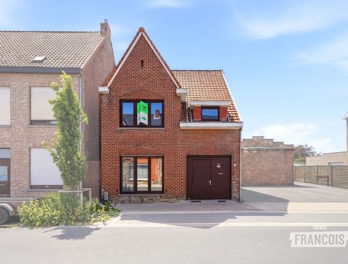                                         Koppelwoning te koop in Poperinge, € 199.000
