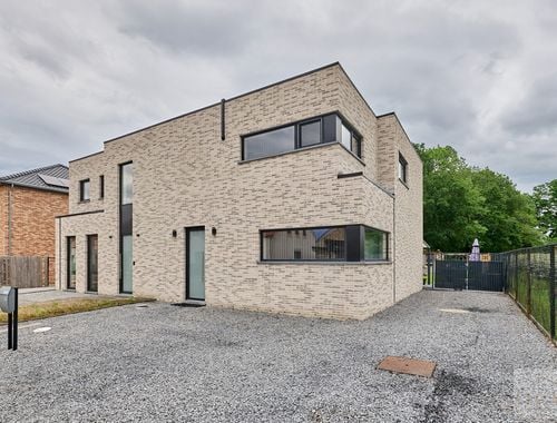                                         Maison à vendre à Hechtel, € 389.000
