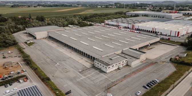Bedrijfsvastgoed te huur in Rue de Liege 80, 6180 Courcelles
