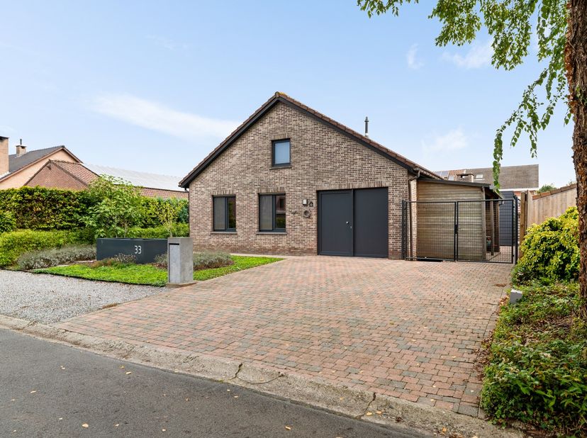 Huis te koop in De Kleve 33,
                    2970 Schilde