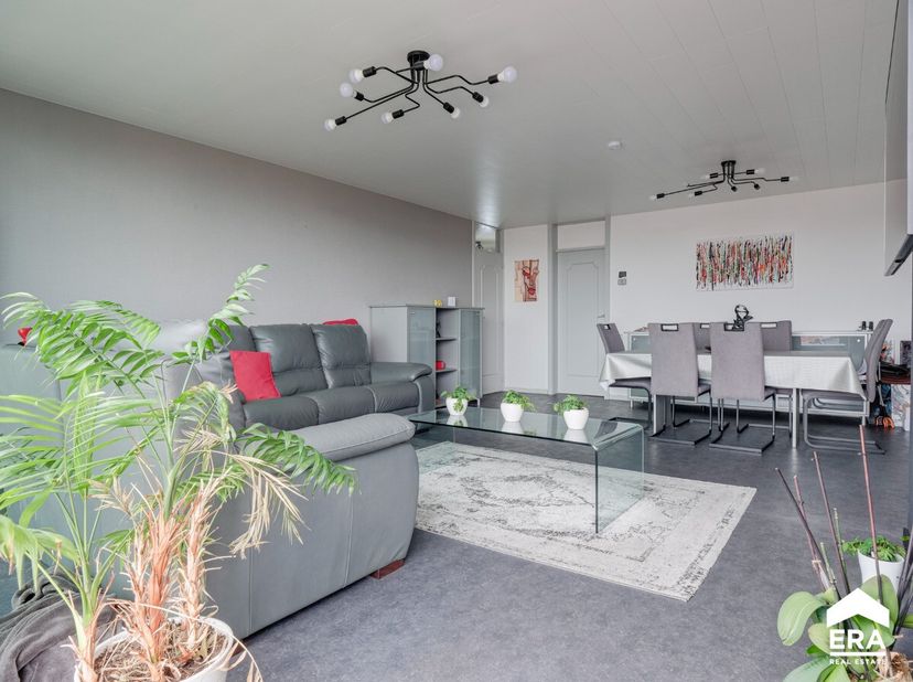 Ruim, te moderniseren appartement te Hasselt centrum met een bew. opp. van 102m².