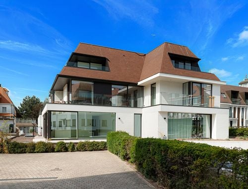                                         Gelijkvloers app. te huur in Knokke, € 1.800
