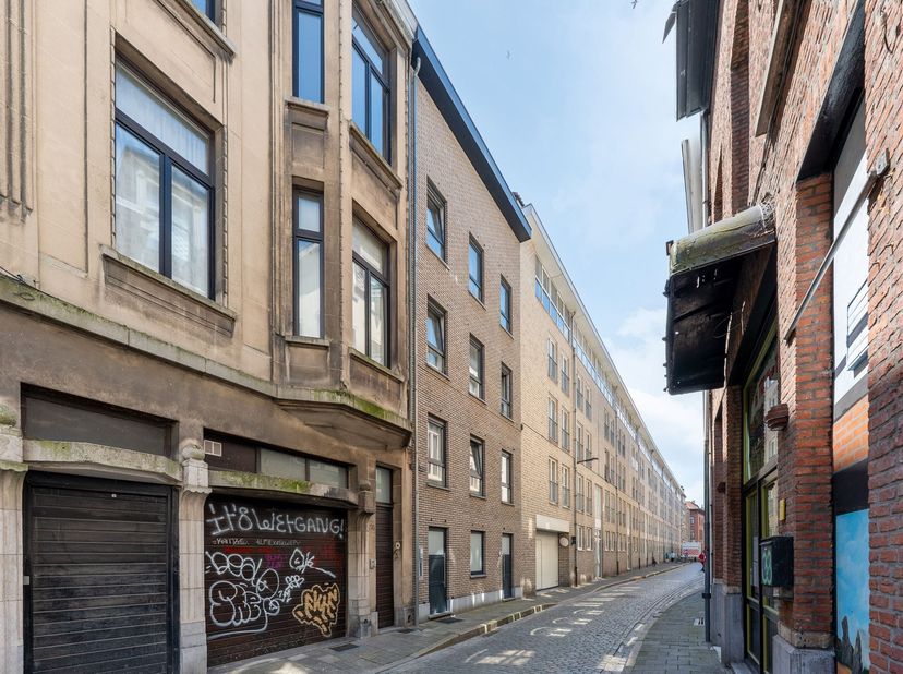 Dit studentengebouw is gelegen in de Universiteitsbuurt van de Universiteit Antwerpen en omvat 4 studentenstudio's en 3 studentenkamers. <br />
<br /