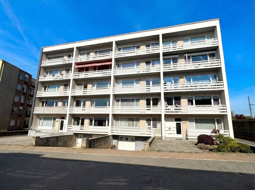 ***** OPTION ***** <br />
Bel appartement dans un un quartier calme, tout en étant à proximité immédiate du centre-ville, de la gare et des commerces.