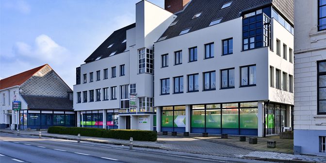 Bedrijfsvastgoed te huur in Baron Ruzettelaan 27-29 bus 0302, 8310 Assebroek