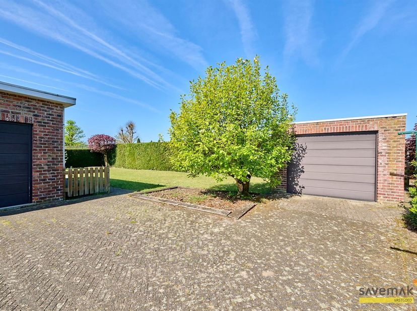 Cette maison de plain-pied est située dans la plus belle avenue de Leopoldsburg.<br />
<br />
Vous constaterez que vous pouvez y emménager sans aucu