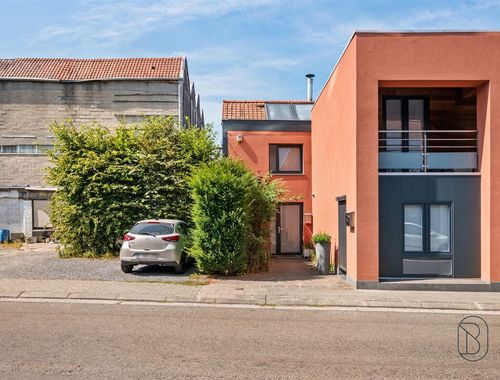                                         Gemengd gebruik te koop in Dottignies, € 499.000
