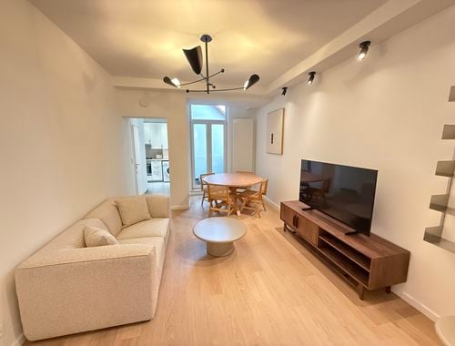                                         Appartement te huur in Etterbeek, € 1.300
