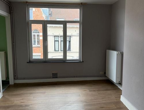                                         Appartement te huur in Schaarbeek, € 715
