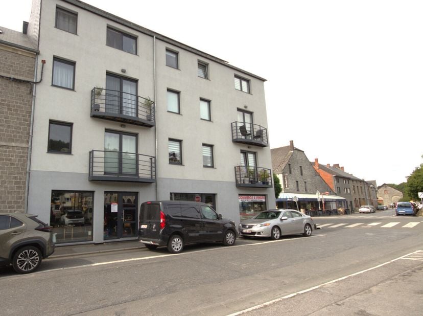 Appartement te huur in ,
                    5670 Nismes