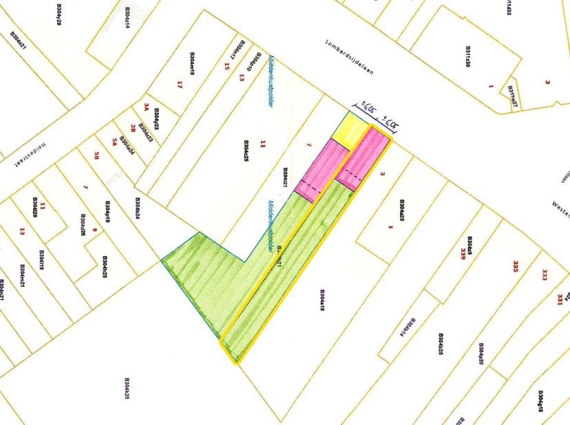 Langs de Lombardsijdelaan tussen Middelkerke en Nieuwpoort is dit perceel bouwgrond gelegen en wordt, onder voorbehoud van opsplitsing, aangeboden in