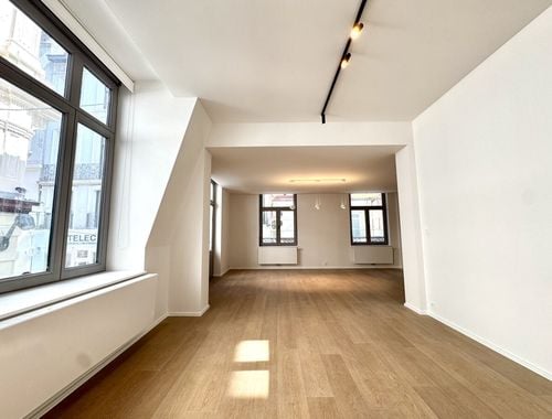                                         Appartement te huur in Brussel, € 1.300
