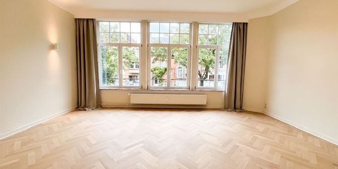Appartement te huur in Avenue Coghen 153 A, 1180 Ukkel