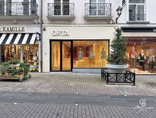                                         Handelszaak te huur in Sint-Gillis, € 15.210
