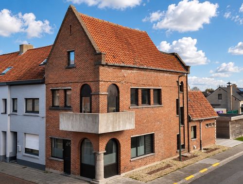                                        Woning te koop in Eeklo, € 279.000
