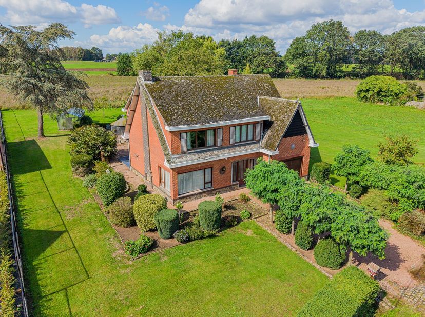 Maison à vendre à Genebroek 88,
                    2450 Meerhout