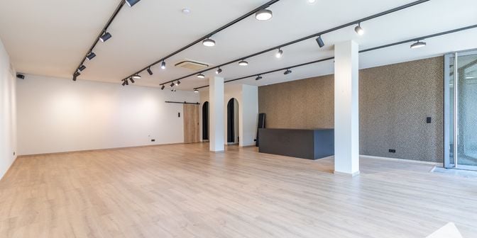 Bedrijfsvastgoed te huur in Kon. Astridstraat 25, 8210 Veldegem