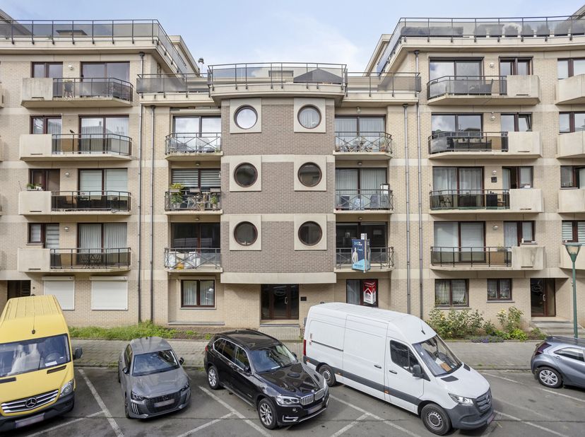 _*]:min-w-0 gap-3">Op zoek naar comfort, een groene omgeving én een topverbinding met Brussel?<br />
Dit verzorgde appartement (95 m²) op de eerste ve