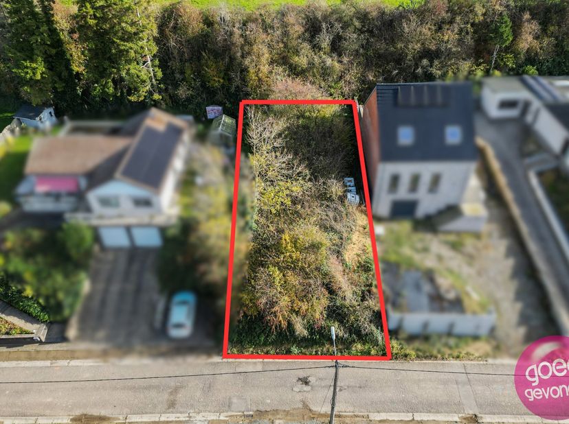 BOUWGROND VAN 5A 33CA VOOR HALFOPEN BEBOUWING<br />
Ontdek deze landelijk gelegen bouwgrond van 5a33ca in de rustige Kuilenstraat te Diets-Heur, een c