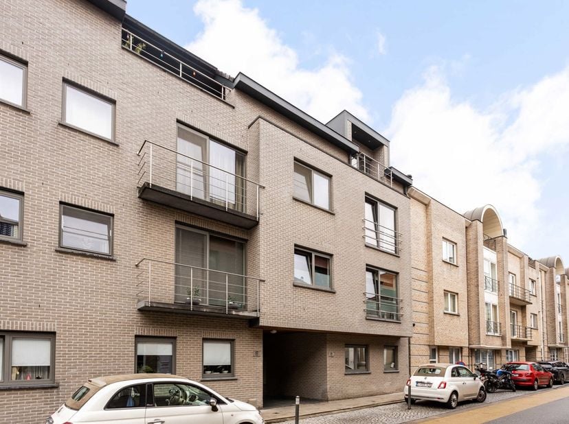 Appartement te koop in Sint Jobstraat 17 bus 13,
                    9300 Aalst