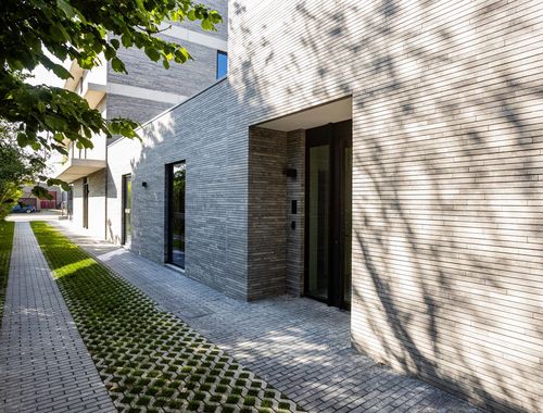                                         Bureaux à louer à Merelbeke, € 525
