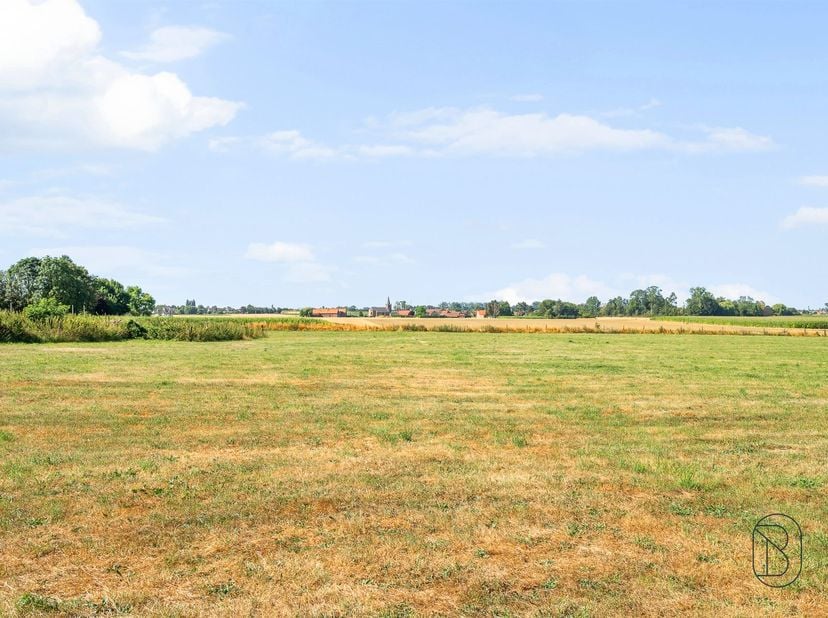 Dit bouwperceel, dat perfect gelegen is in het gezellige dorpje Blandain, biedt mogelijkheden voor een mooi bouwproject voor een eengezinswoning.