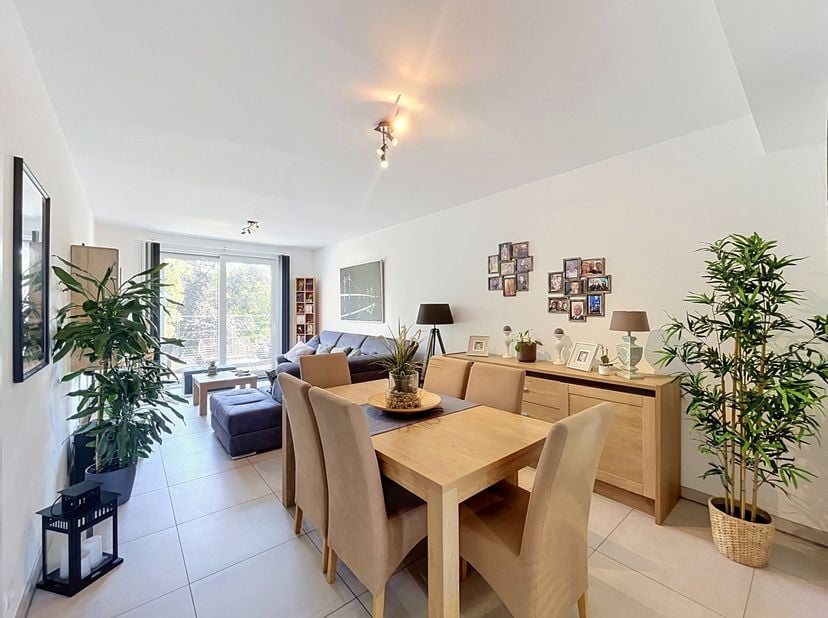 Appartement 2 chambres avec balcon<br />
<br />
Conditions de location:<br />
- Loyer mensuel:  795 €<br />
- Charges privées: électricité, internet e