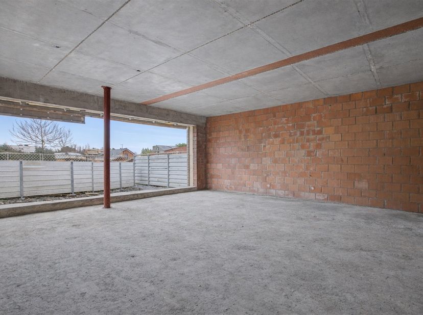 Top gelijkvloers nieuwbouwappartement met 2 slaapkamers te Stekene<br />
Gelegen in de Kerkstraat 54, een ideale rustige eenrichtingstraat.<br />
Ru
