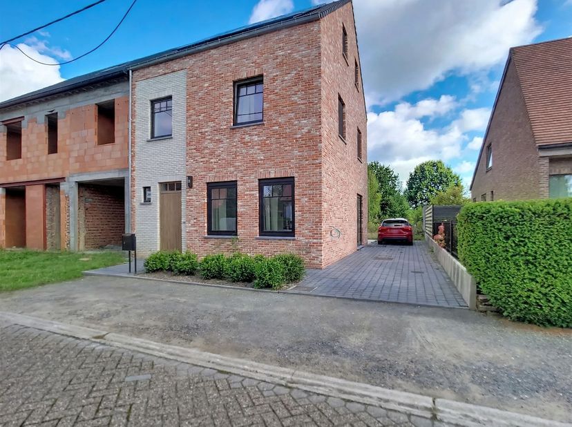 Maison à louer à Neerweg 24A,
                    2220 Heist-op-den-Berg