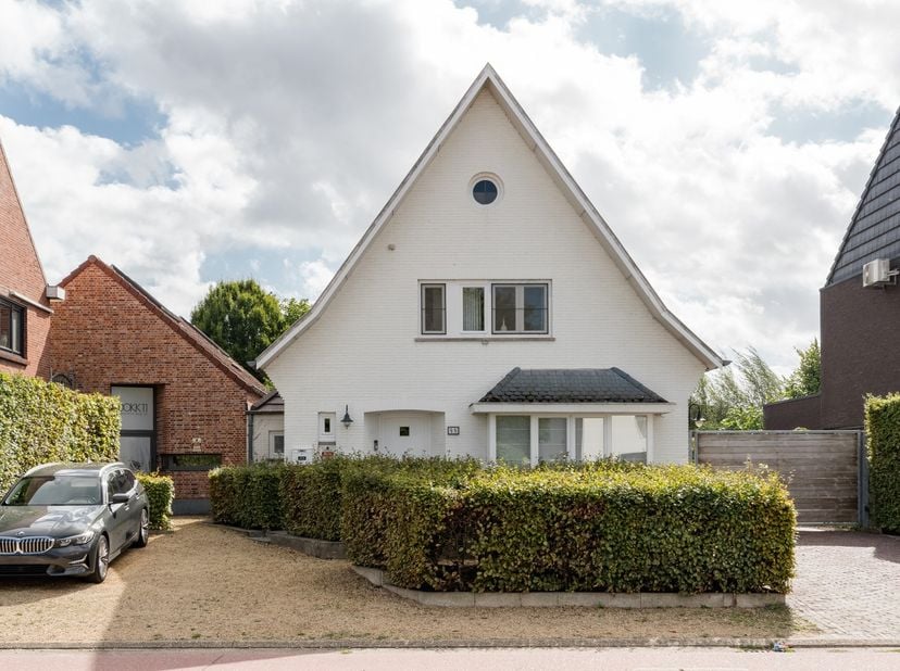 NIEUW TE KOOP in LOMMEL (Lutlommel): Magnifieke, statige, instapklare / reeds volledig gerenoveerde (1994, 1997, 2001-2002, 2022) en energiecorrecte (