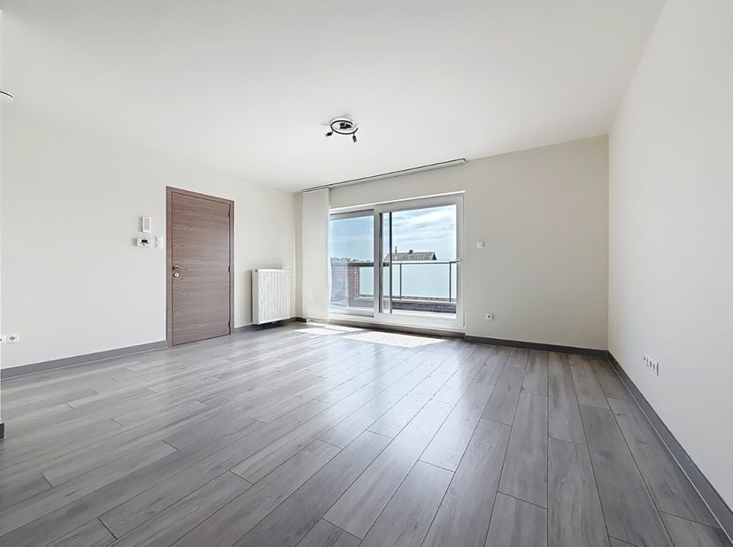 Op zoek naar een ruim, comfortabel en instapklaar appartement op een rustige locatie? Ontdek dit prachtige duplexappartement aan de Cooppalweg 46 in K