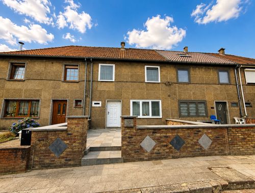                                         Woning te koop in Fontaine-l'Evêque, € 169.000
