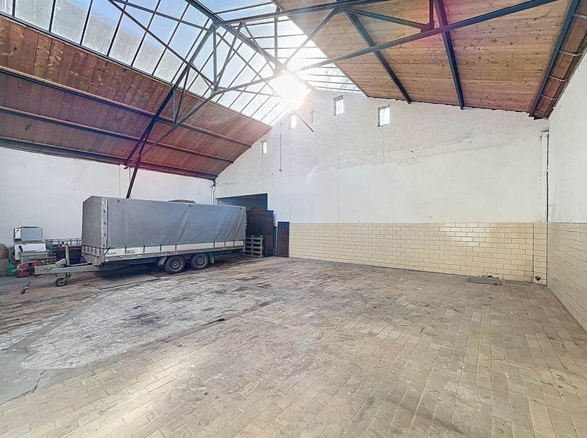 Bien professionnel à vendre à Stationsstraat 53,
                    9990 Maldegem
