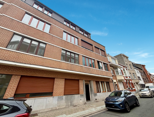                                         Gelijkvloers app. te huur in Oudergem, € 675
