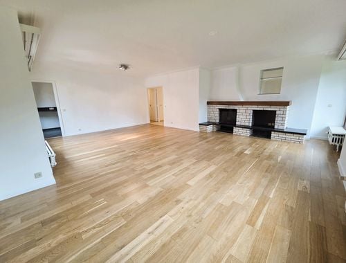                                         Appartement te huur in Sint-Pieters-Woluwe, € 1.500
