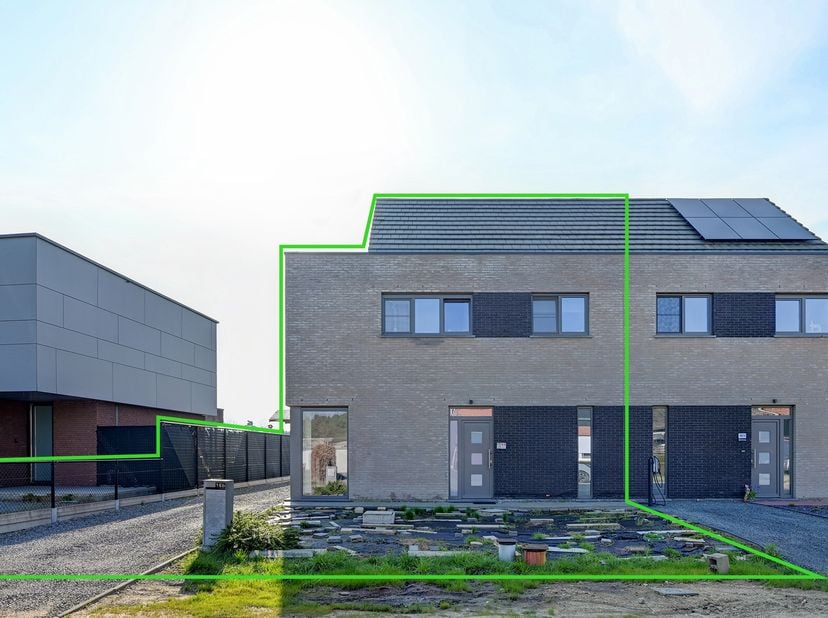Deze hedendaagse gezinswoning in oostham combineert strakke architectuur  met een uiterst praktische indeling. <br />
De woning beschikt over een lich