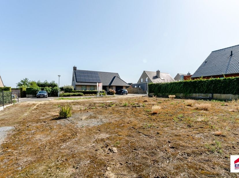 Te koop: Bouwgrond 458 m² voor vrijstaande woning  Sint-Hubertusstraat, Dentergem. Vanafprijs: euro 114.500 (euro 250/m²) In de rustige Sint-Hubertuss